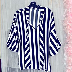 ⭐️ Ann Taylor Blue & white blouse neck tie bow detail puff sleeves women M